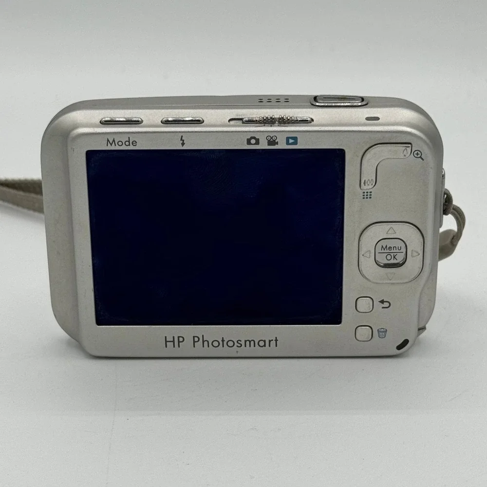 HP Photosmart R837 Digital Camera Silver 7.2MP 3x Optical Zoom Fujinon Lens